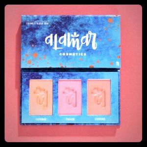 Alamar boxy charm NWT makeup blush Pallete